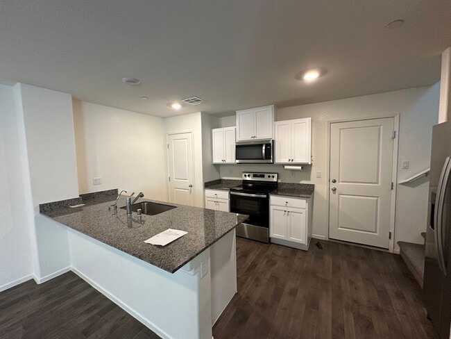 Building Photo - Cadence Rental