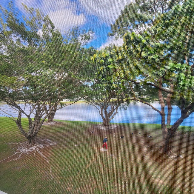 Building Photo - 9430 Poinciana Pl