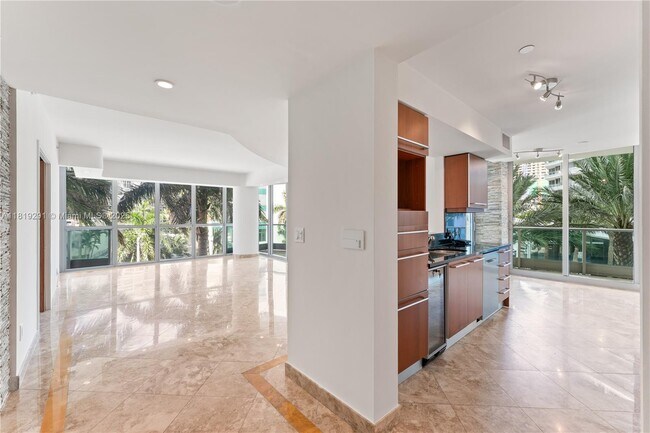 Primary Photo - 1331 Brickell Bay Dr