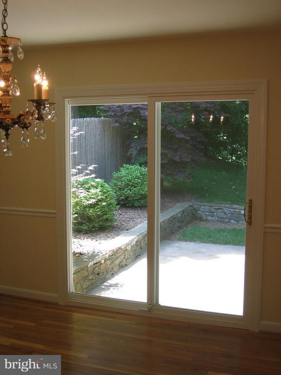 Building Photo - 8212 Hawthorne Rd