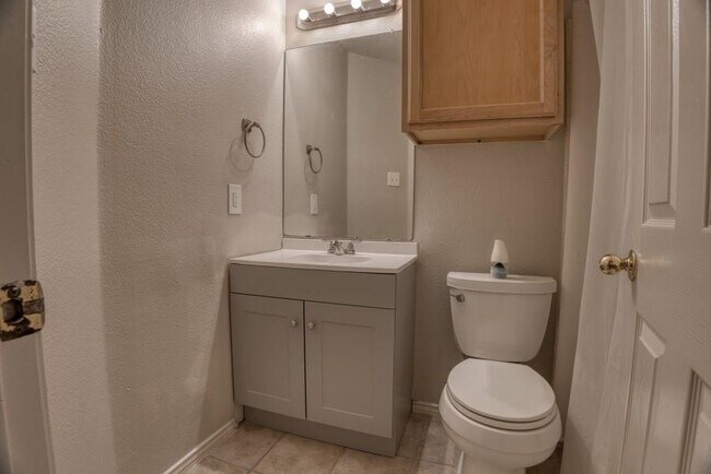 Building Photo - 620 Paso Fino Trail