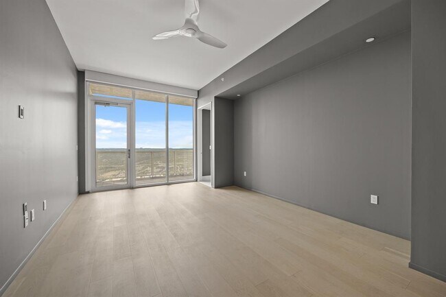 Building Photo - 301 West Ave