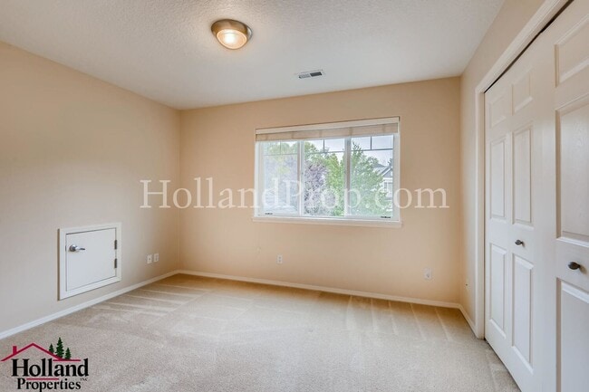 Building Photo - Spacious & Stylish 4-Bedroom Home in Desirable Northwest Portland