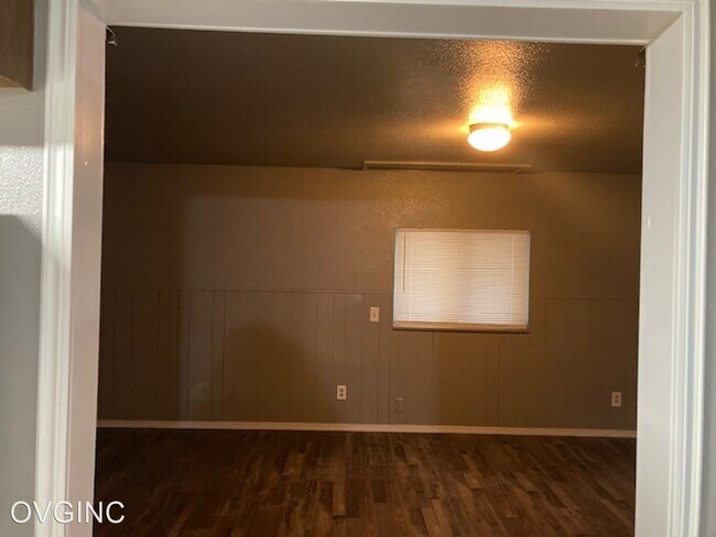 Building Photo - 3 br, 1.5 bath House - 225 SPRUCE ST