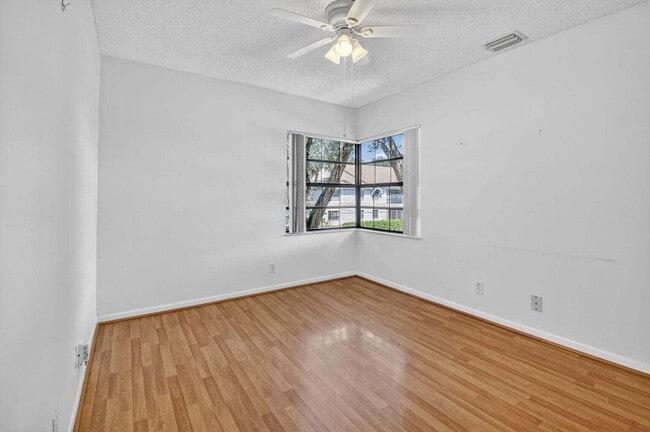 Building Photo - 5414 Venetia Ct