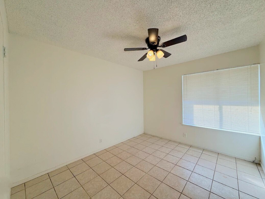 Building Photo - 455 Columbia Ave