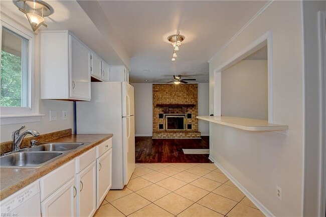 Building Photo - 4269 Grove Ct