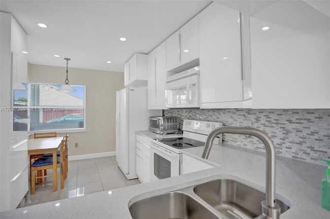 Building Photo - 11529 SW 133rd Terrace