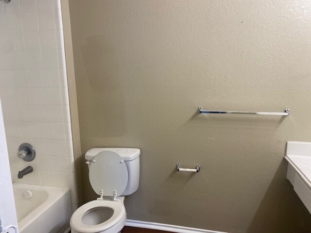 Building Photo - 5906 Drenner Park Ln