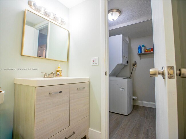 Building Photo - 9400 W Flagler St