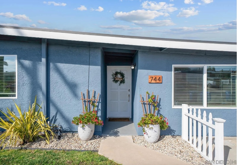 Building Photo - 744 Oneonta Ave