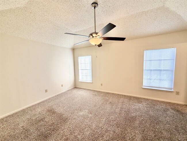 Building Photo - 17210 Colony Creek Dr