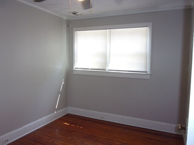 Building Photo - 1050 Ebenezer Ave Ext