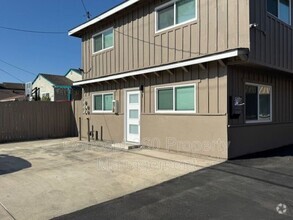 Building Photo - 13811 La Pat Pl
