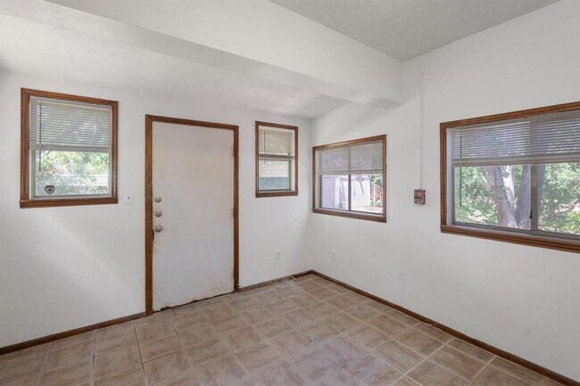 Building Photo - 4616 E Cesar Chavez St