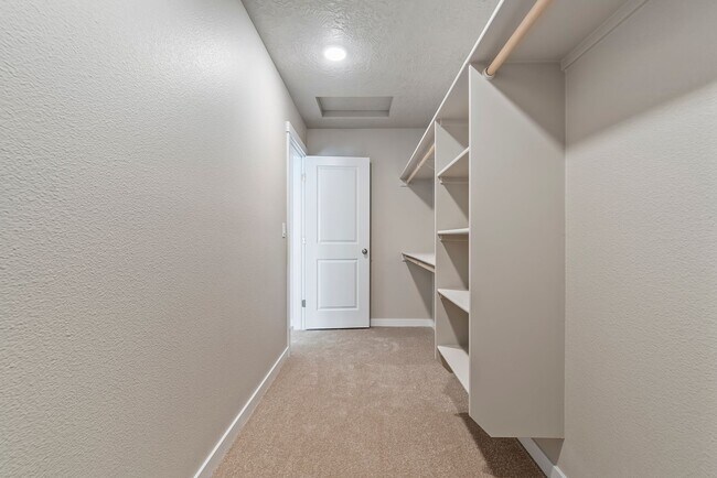 Building Photo - Charming & Modern Townhouse in Meridian!