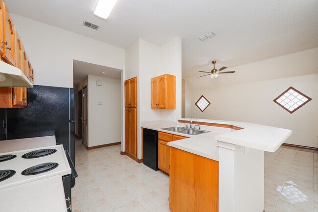 Building Photo - 407 Cinnamon Teal Loop