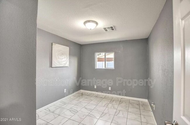 Building Photo - 15620 N Greasewood St