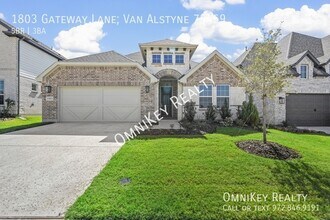 Building Photo - 1803 Gateway Ln