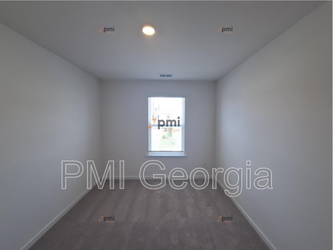 Building Photo - 220 Kenoot Dr