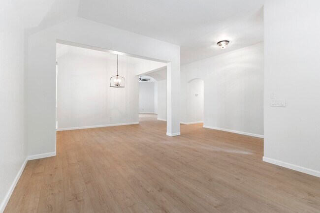 Building Photo - 54 Legend Mill Ct