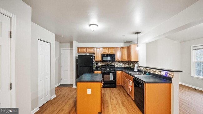 Building Photo - 12100 Vintner Dr