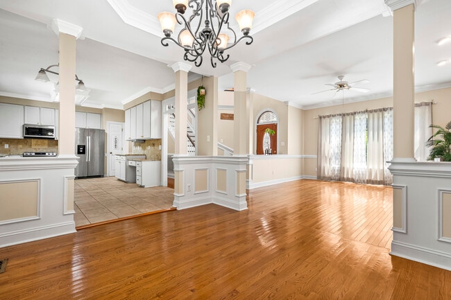 Primary Photo - 1108 Brittley Way