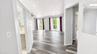 Building Photo - 1721 Chesapeake Ln
