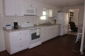 Building Photo - 5251 SW 29th St