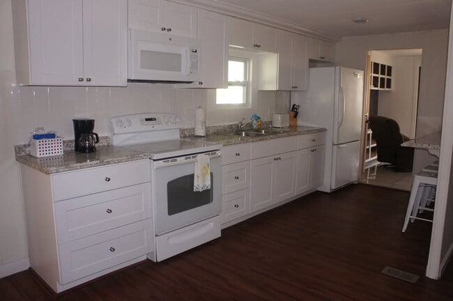 Primary Photo - 5251 SW 29th St