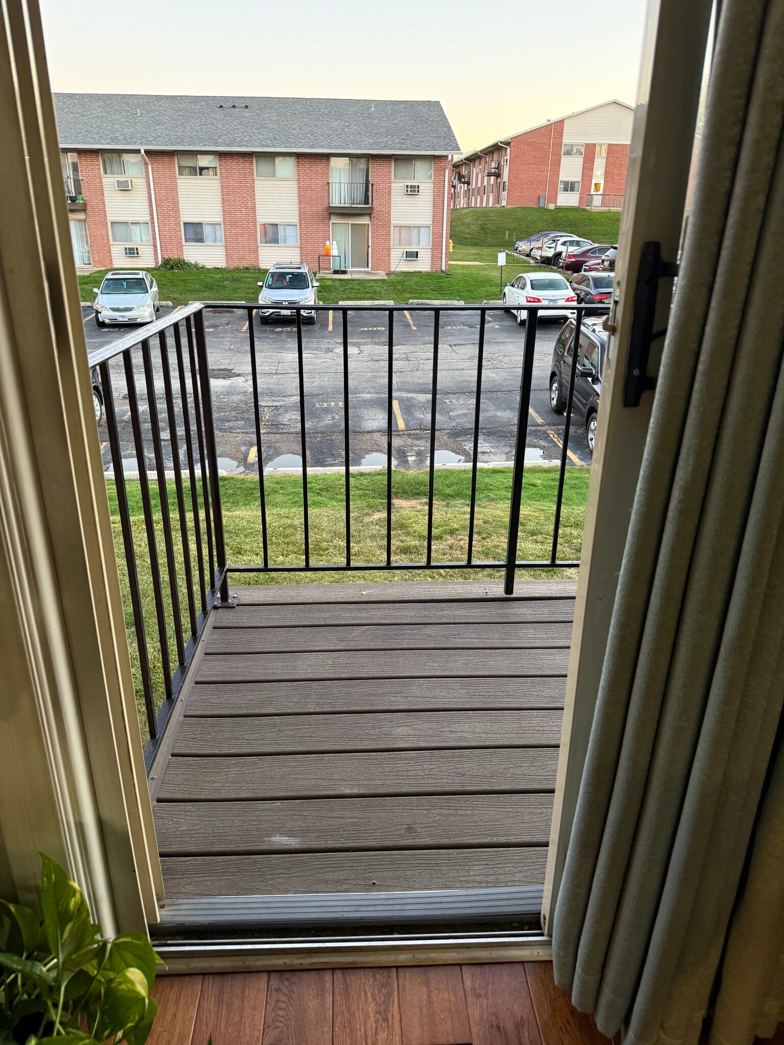 Building Photo - 685 E Fullerton Ave