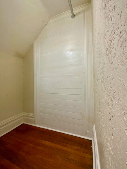 Building Photo - 87 Steuben St