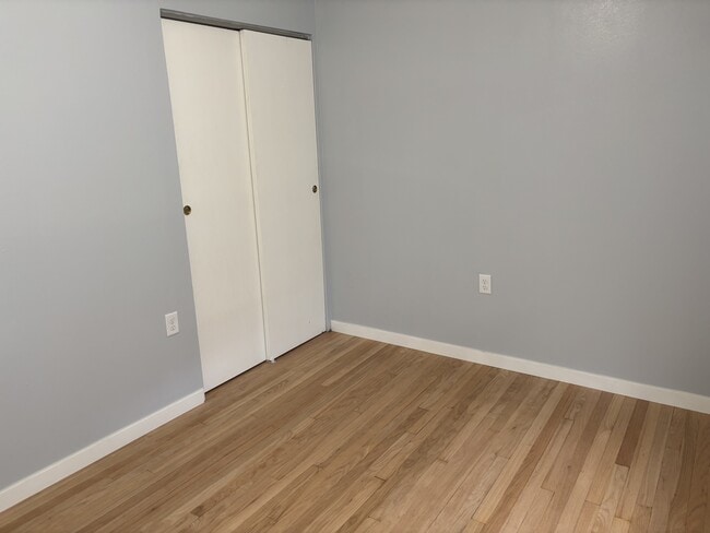 Building Photo - 1095 3rd St