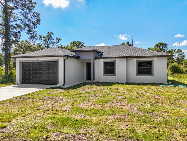 Building Photo - 1134 Sunrise Blvd