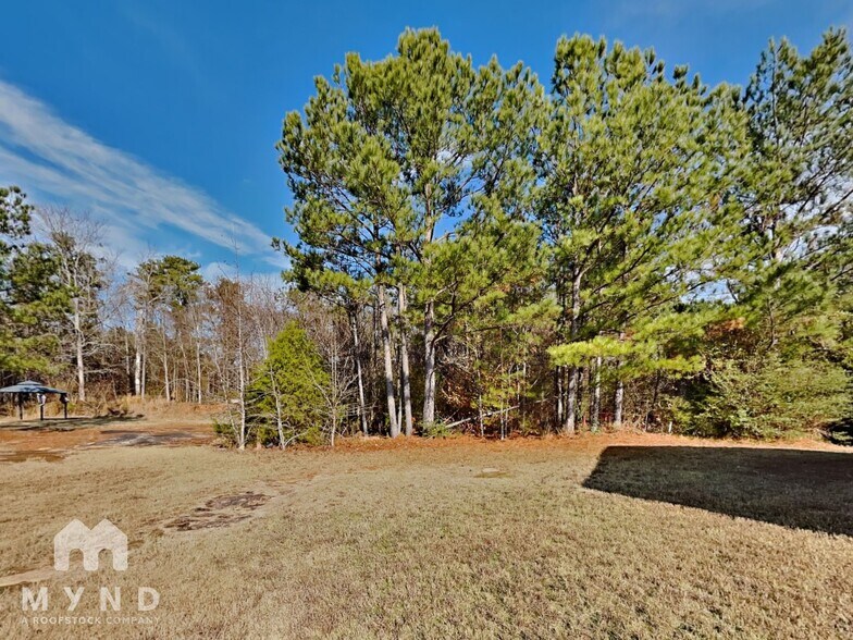 Building Photo - 3940 Cypress Pointe Dr