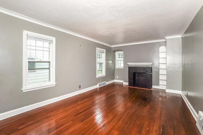 Building Photo - 19600 Milan Dr