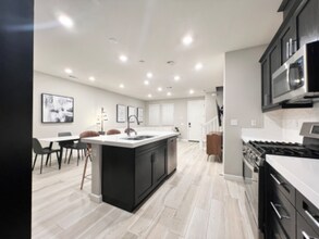Building Photo - 1096 Delpy View Point