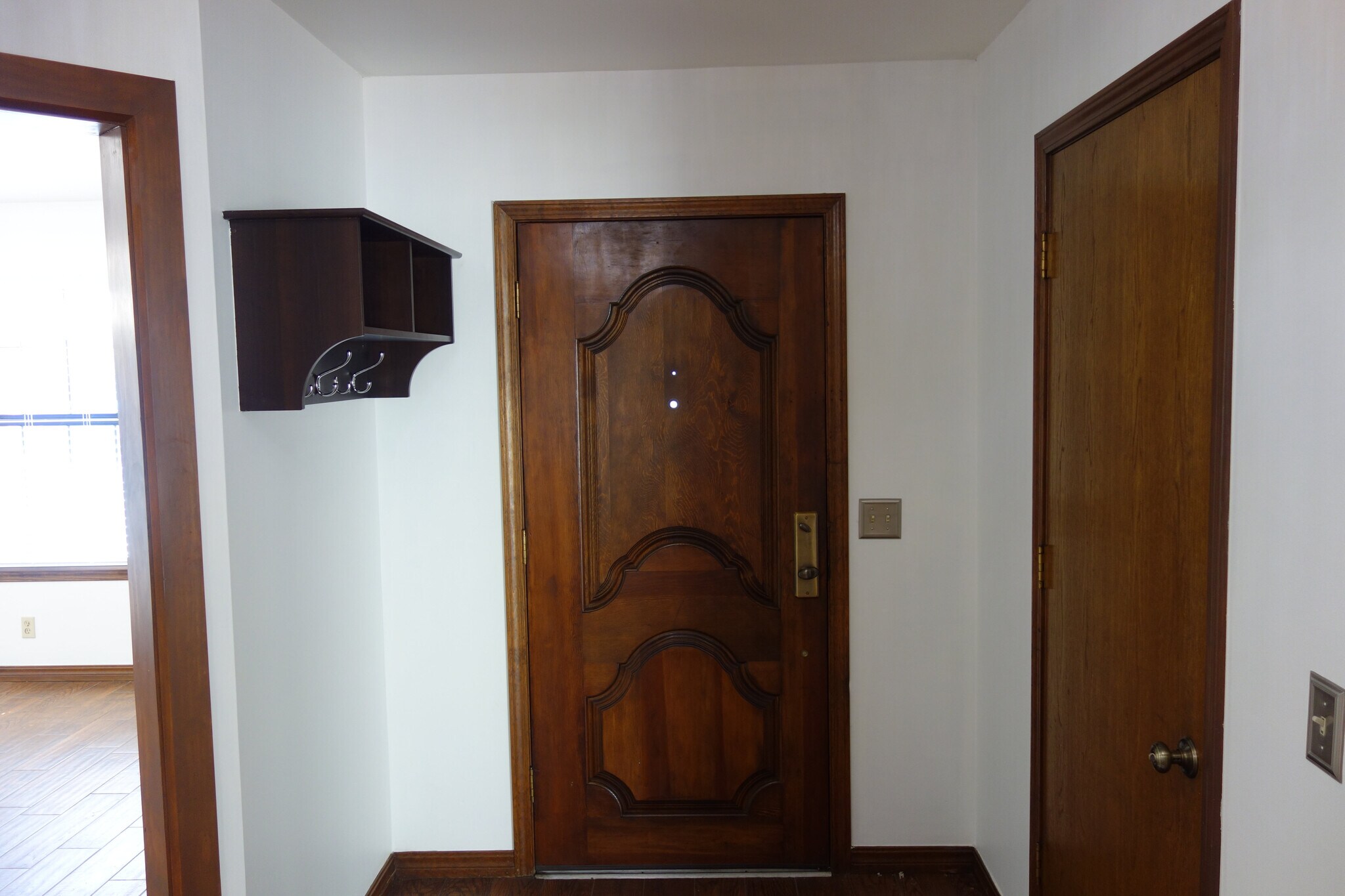 Building Photo - 7108 S Indianapolis Ave