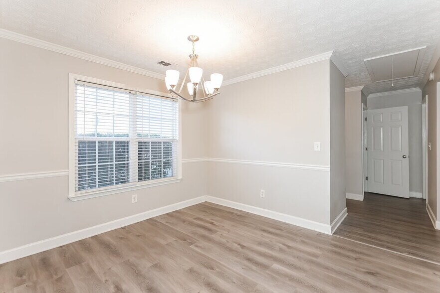 Building Photo - 330 Fieldstone Ln