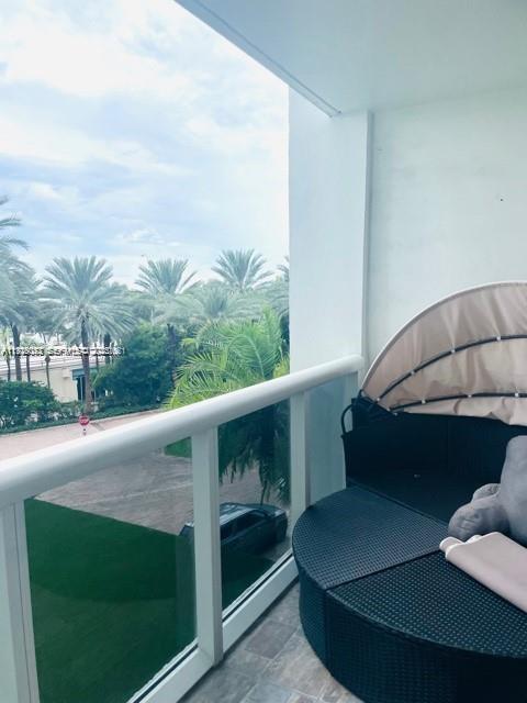 Building Photo - 10275 Collins Ave