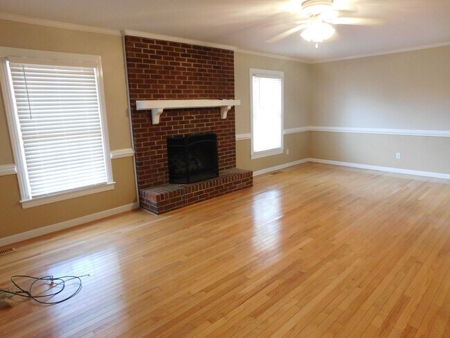 Building Photo - 3701 Lavenham Rd