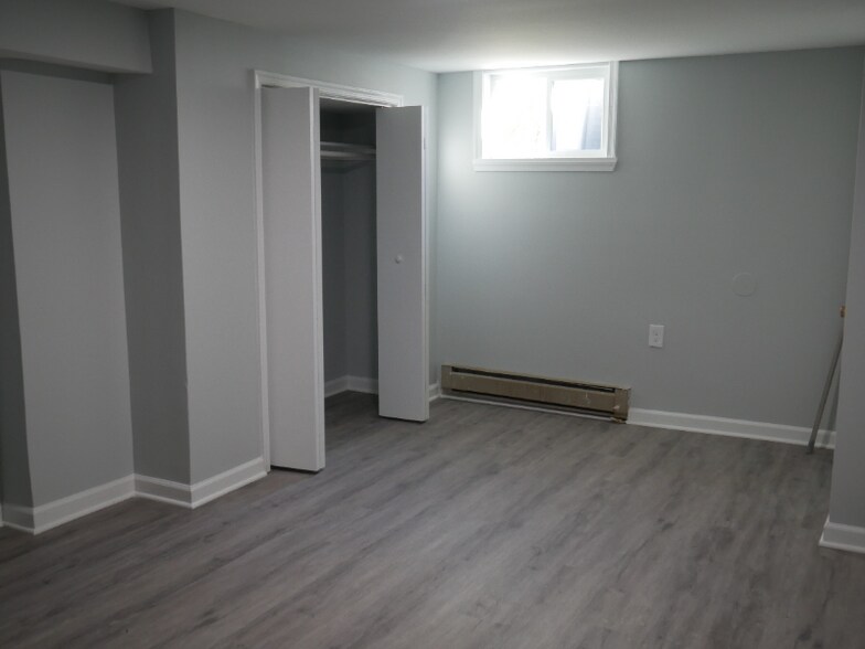 Building Photo - 2312 Wintergreen Ave