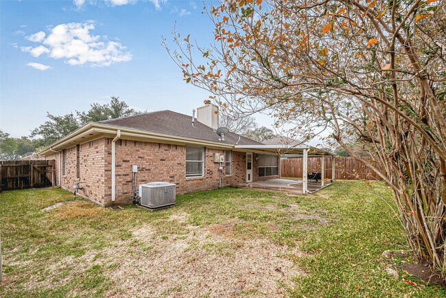 Building Photo - 4431 Duesenberg Dr