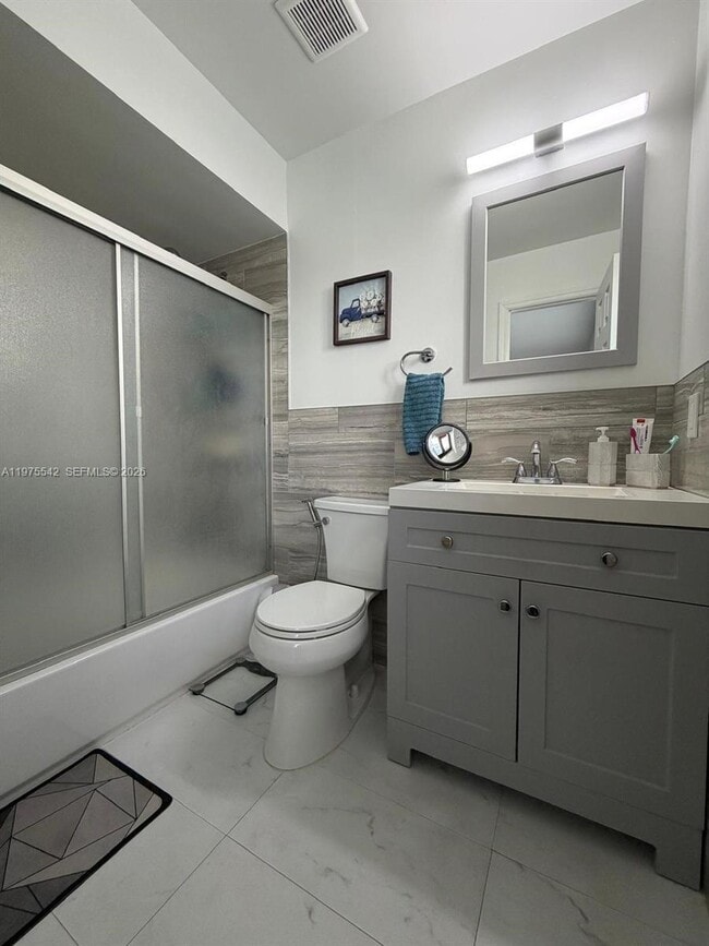 Building Photo - 2603 W 60th Pl