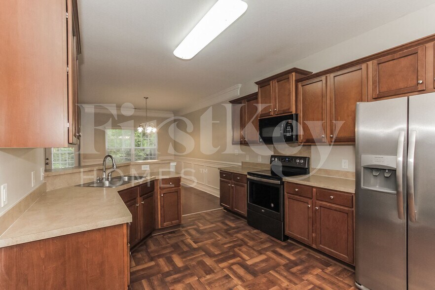 Building Photo - 7225 Caley St