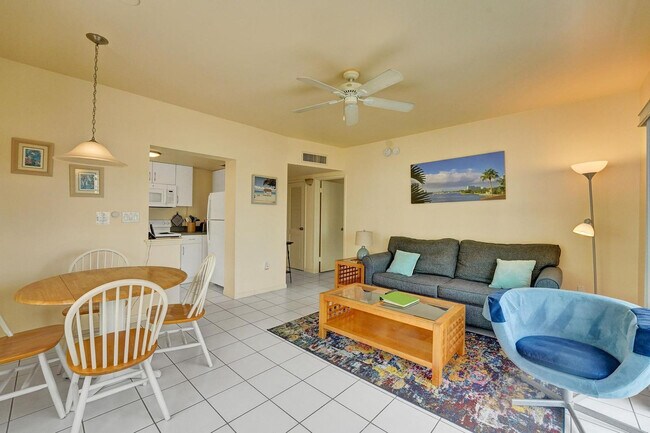 Building Photo - 2908 Bayshore Dr