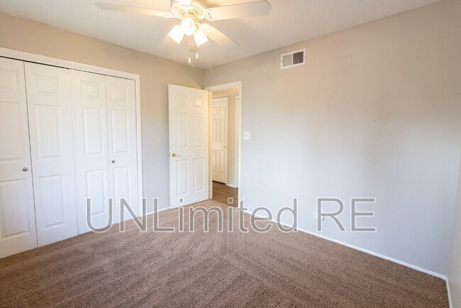 Building Photo - 4880 E Tomahawk Dr