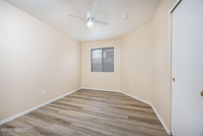 Building Photo - 2352 W Ireton Rd