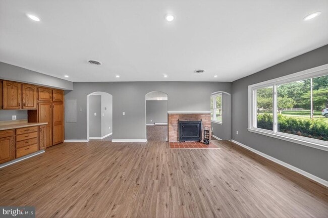 Building Photo - 45448 Mallard St