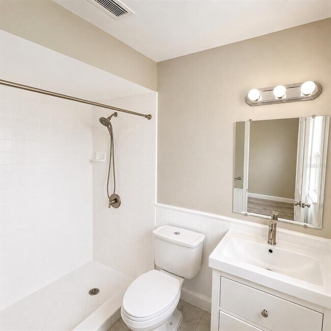 Building Photo - 1427 Benwick Way